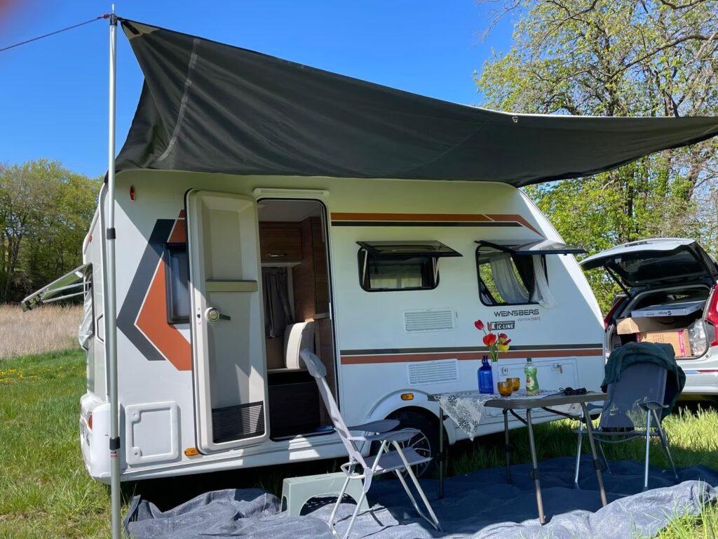 Wohnwagen Weinsberg KWE/4 Foto 8